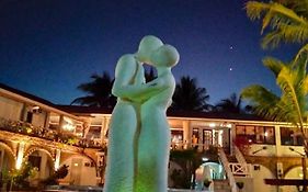 Sunbloom Beachfront Hotel And Restaurant Zambales